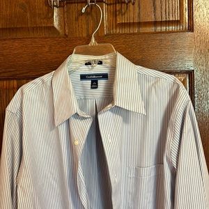 Croft &Burrow men’s dress shirt. No iron 17, 34/36 never worn